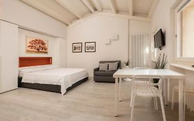Vicolo Zini Apartments